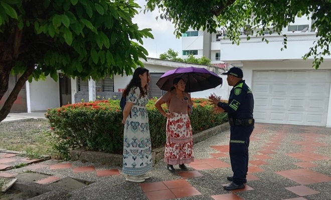 Policía realizando campaña preventivas a la ciudadanía