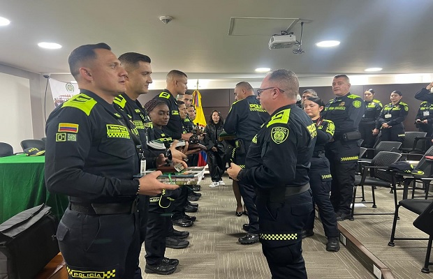 Acto de Dignificación Reconocimiento a Policías