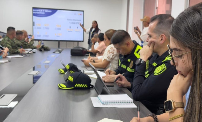 secretario del Interior y Participación Ciudadana, junto con la Fuerza Pública, autoridades departamentales, organismos de control y entidades gubernamentales, quienes realizaron seguimiento a las acciones previas que permitirán garantizar el normal desarrollo de la jornada democrática