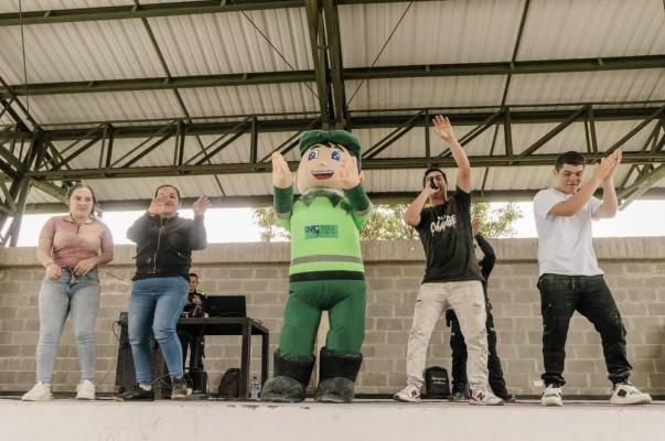 La Policía Nacional se une a la Semana de la Juventud en Chivor La Policía Nacional se une a la Semana de la Juventud en Chivor