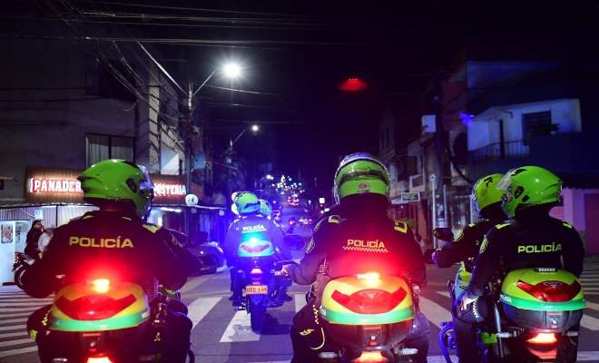 Varios cuadrantes de la polic&iacute;a apoy&aacute;ndose en seguridad para ayudar a el departamento 