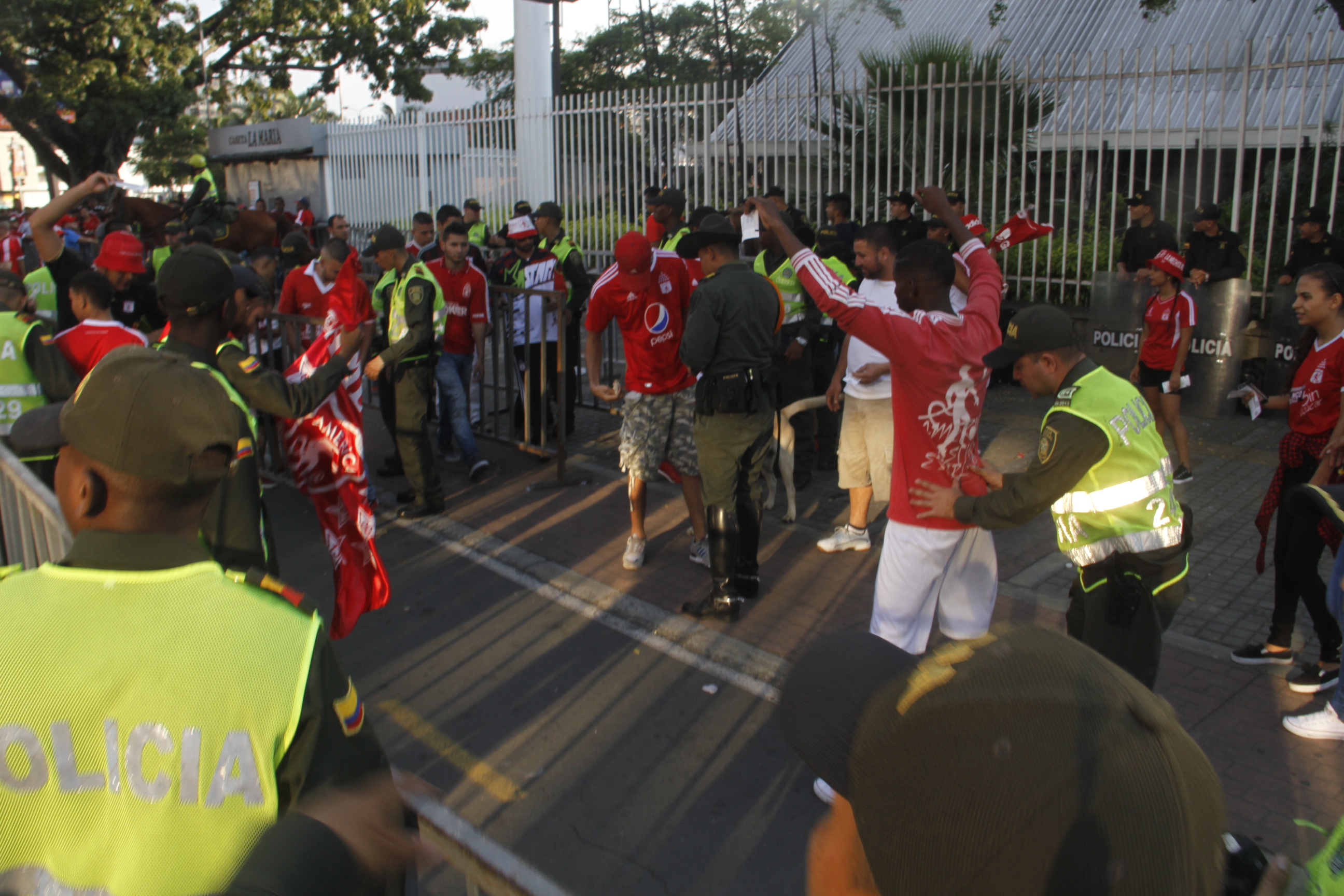 Partido entre América de Cali y Atlético Nacional América de Cali y Atlético Nacional en estadio Pascual Guerrero