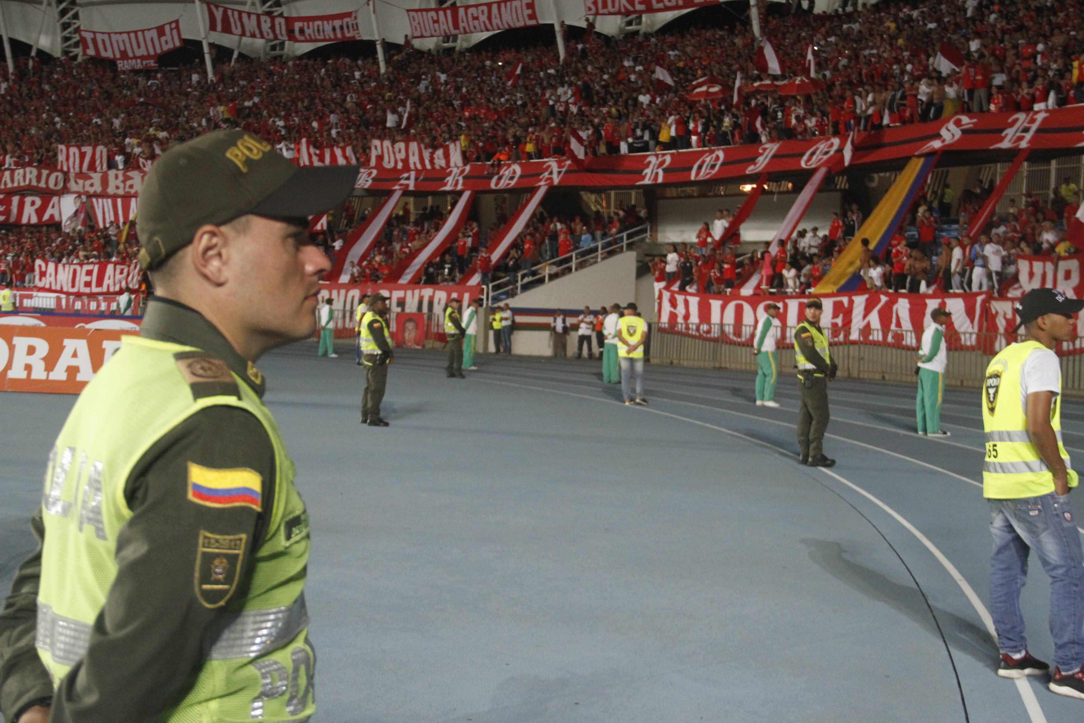 Llamado al respeto y la tolerancia en fiesta del fútbol Compromiso de hinchas, demostrar respeto hacía habitantes de Santiago de Cali