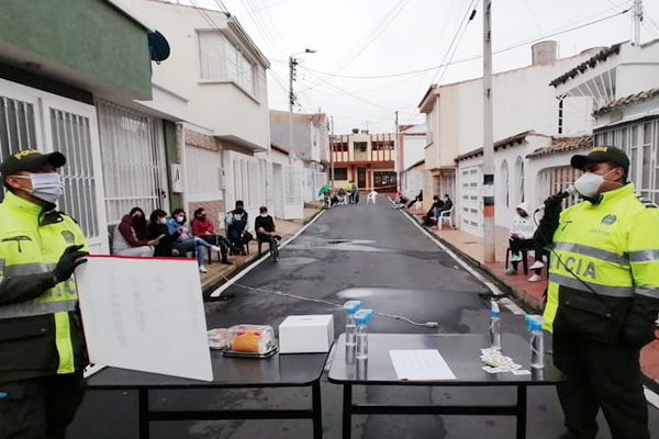 Actividad comunitaria en beneficio de los adultos mayores  Actividad comunitaria en beneficio de los adultos mayores