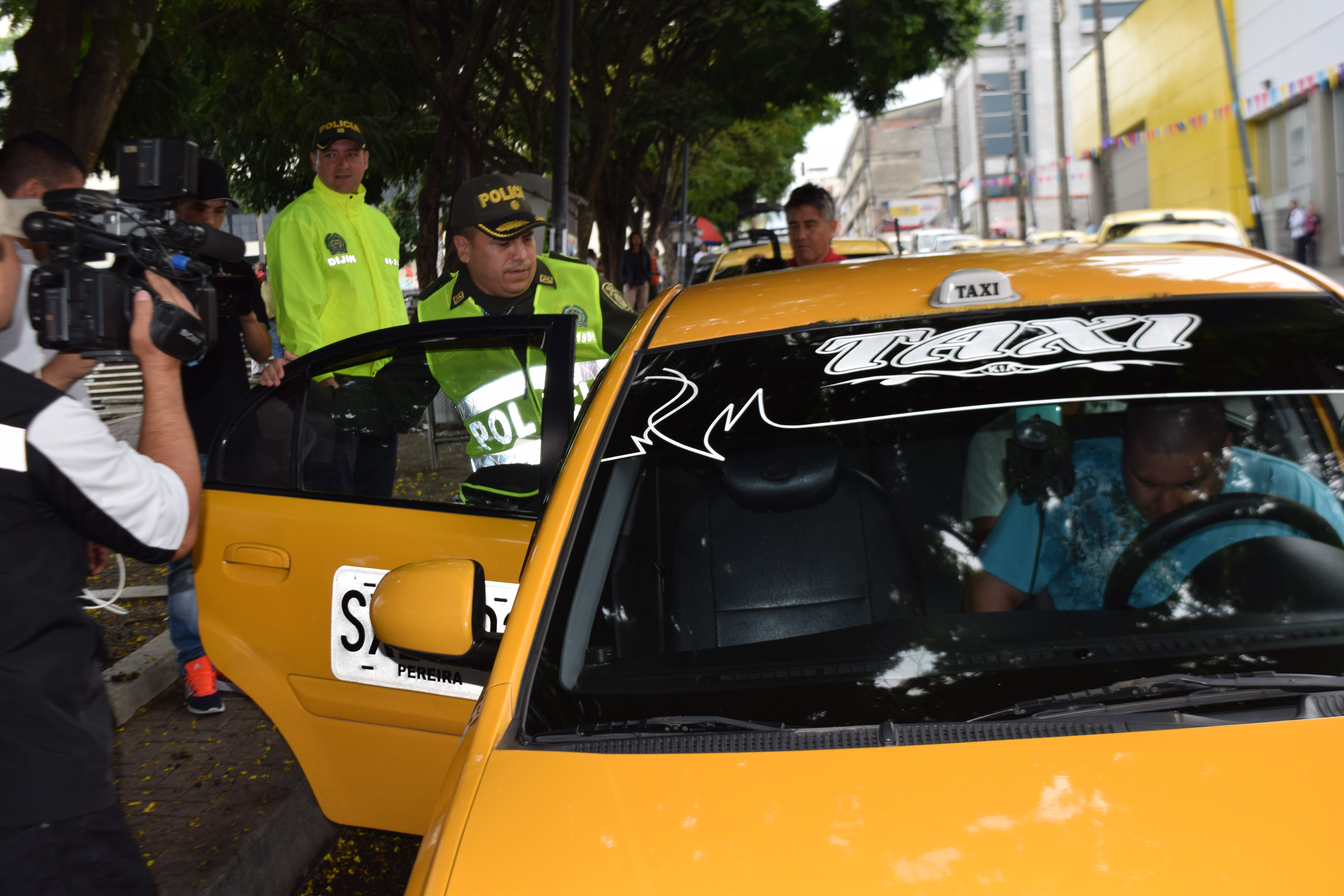 Continuamos fortaleciendo el acompañamiento al transporte público Continuamos fortaleciendo el acompañamiento al transporte público