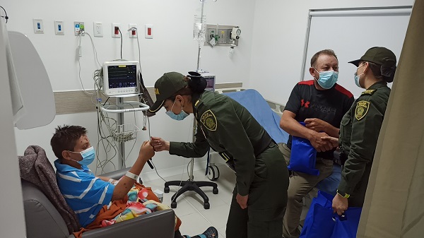 El departamento de policía Santander acompaña a las familias de los niños víctimas del siniestro vial