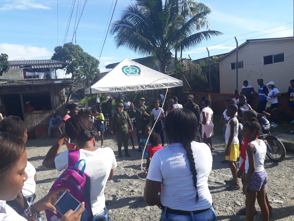 valle-del-cauca-realizamos-actividad-de-acercamiento-buenaventura-brisas-del-mar1