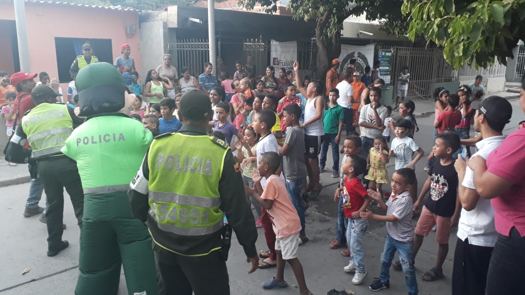 actividad-comunitaria-por-los-niños 