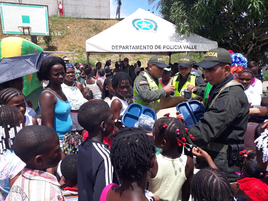 Apoyamos jornada de intervención social en beneficio de la comunidad de Puerto Merizalde del bajo naya valle-del-cauca-actividad-puerto-merizalde-buenaventura3