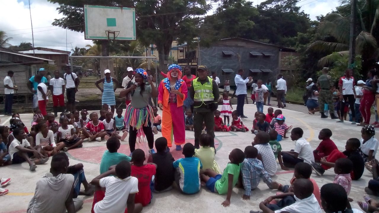 Apoyamos jornada de intervención social en beneficio de la comunidad de Puerto Merizalde del bajo naya valle-del-cauca-actividad-puerto-merizalde-buenaventura1