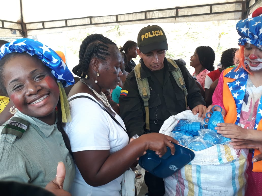 Apoyamos jornada de intervención social en beneficio de la comunidad de Puerto Merizalde del bajo naya valle-del-cauca-actividad-puerto-merizalde-buenaventura2