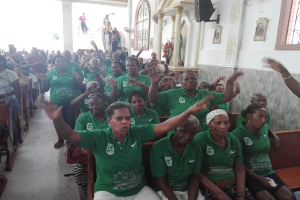 Vinculamos a los adultos mayores en actividades recreativas. Vinculamos-a-los-adultos-mayores-en-actividades-recreativas.