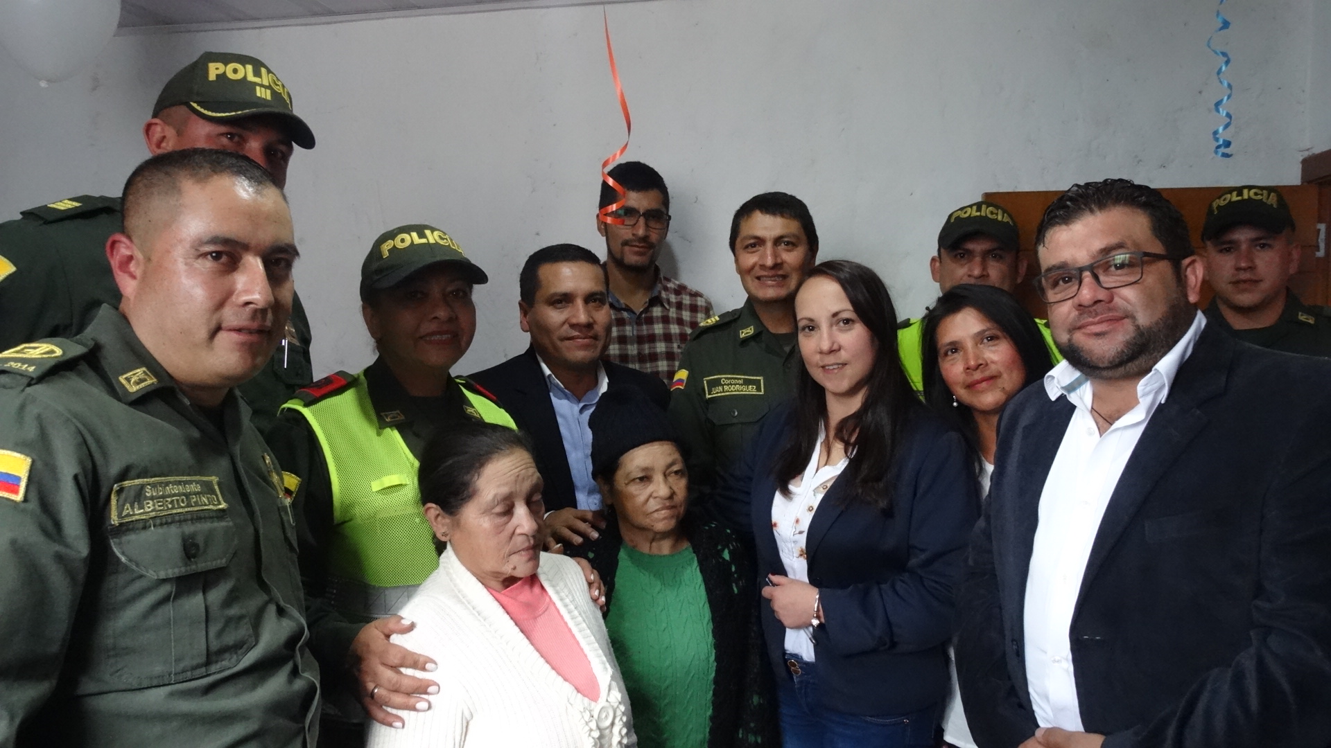 Les brindamos un nuevo hogar a las hermanas Cucaita Les brindamos un nuevo hogar a las hermanas Cucaita