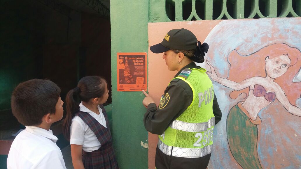 Afiches pólvora en colegios  afiches-polvora-colegios