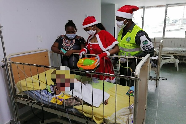 Alegramos los corazones de los niños y niñas del Hospital San Francisco de Asís. Alegramos-los-corazones-de-los-niños-y-niñas-del-Hospital-San-Francisco-de-Asís.