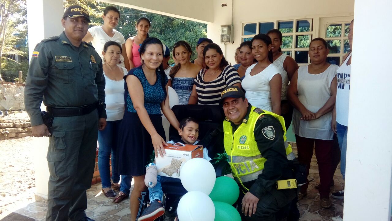 Alejandro Diaz estrenando silla de Ruedas