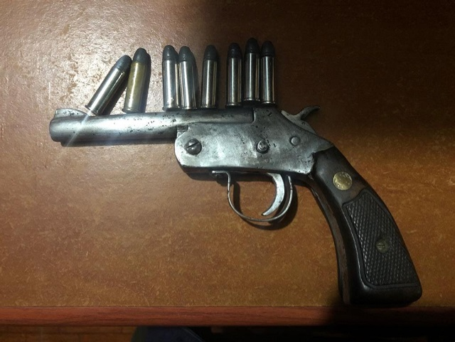 Continuamos en la lucha contra el homicidio y las lesiones personales La Policía en Manizales ha logrado en lo corrido del año la incautación de 57 armas de fuego ilegales