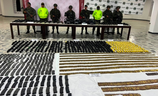 Golpe al &lsquo;Jaime Mart&iacute;nez&rsquo;: incautan arsenal de guerra y explosivos en operativo contra estructura residual