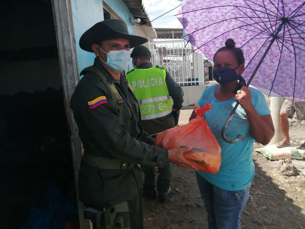 Entregamos ayudas a comunidad damnificada en San José del Guaviare, Magdalena y Santa Marta Entregamos-ayudas