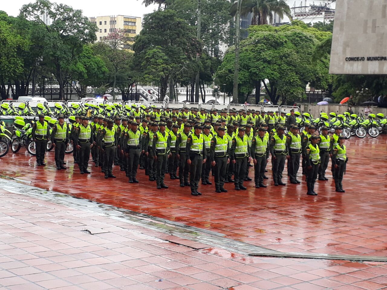 Fortaleceran la seguridad de la Metropolitana de Cali Nueva plata de policías para garatnizar seguridad de los habitantes
