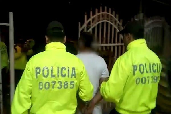 Desarticulamos la banda delincuencial "los desalmados", dedicados al hurto de celulares Momento-de-la-captura-de-uno-de-los-integrantes-de-la-banda-los-desalmados.