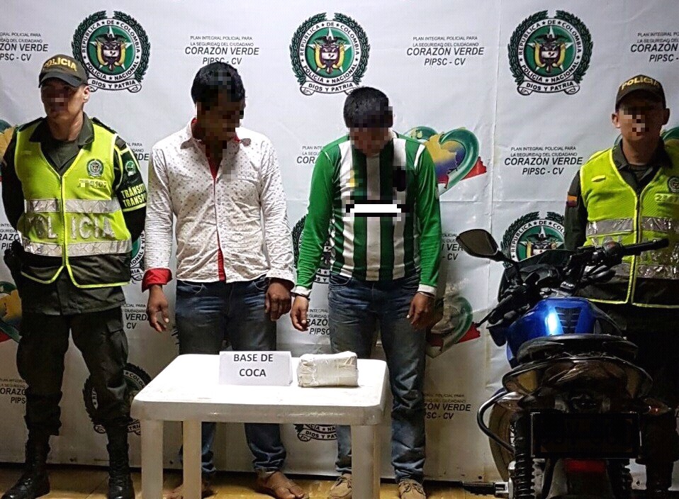 capturados con base de coca-La Pericia de los uniformados deja al descubierto caleta con más de 1025 gramos de base de coca. capturados con base de coca