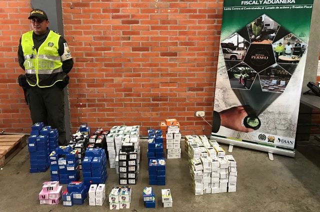 En-los-operativos-se-aprehendió-mercancía-por-valor-superior-a-los-60-millones-de-pesos-dos