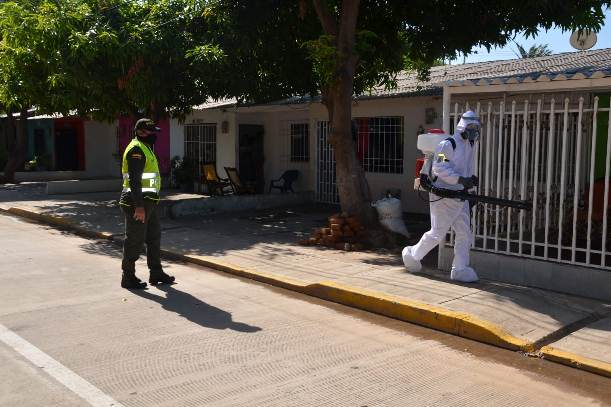 Brigada anticovid-19 en el barrio “450 años”.