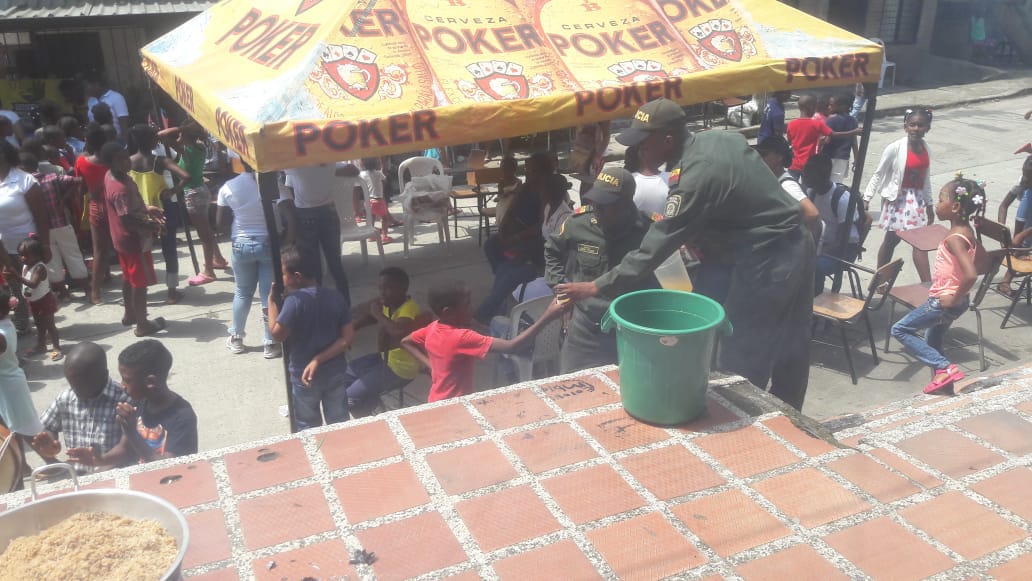 Realizamos “olla comunitaria” en el barrio nueva Colombia Valle-del-cauca-en-buenaventura-realizamos-olla-comunitaria3