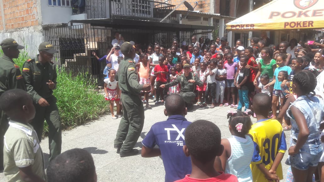 Realizamos “olla comunitaria” en el barrio nueva Colombia Valle-del-cauca-en-buenaventura-realizamos-olla-comunitaria2