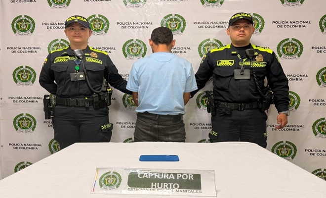 Dos uniformados y un capturado 