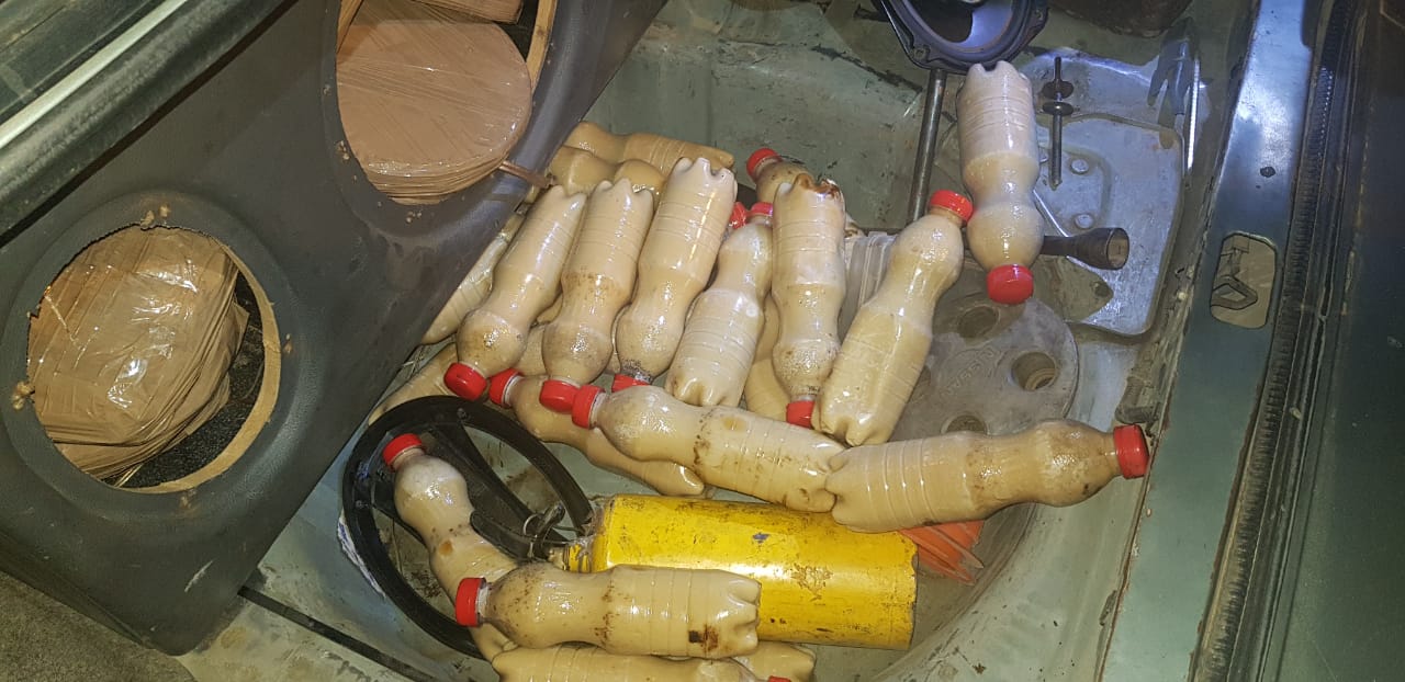 Policía nacional en el valle del cauca incauta estupefacientes camuflada en los tanques del combustible valle-del-cauca-policia-incauta-estupefacientes-en-tanques-del-combustible-de-vehiculos3