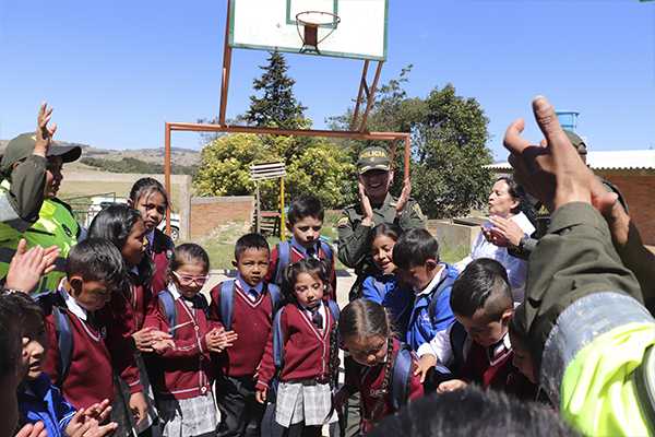 ‘Cambiando pasos’, una iniciativa en beneficio de los niños de la vereda Porvenir CAMBIANDO-PASOS4