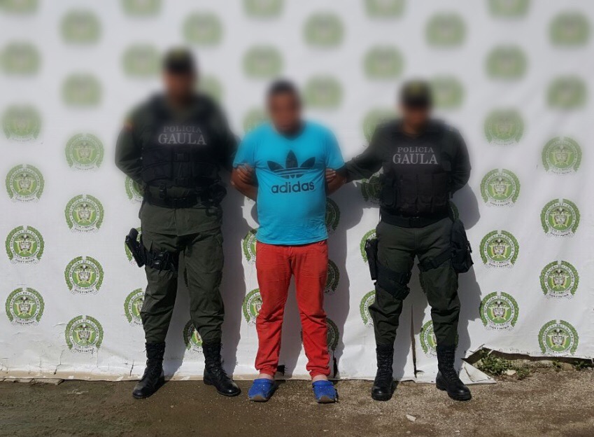 Por el delito de extorsión Capturado en flagrancia