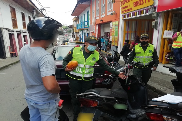 Brindamos charlas de sensibilización para el uso de parqueaderos  Campaña contra el hurto a vehículos