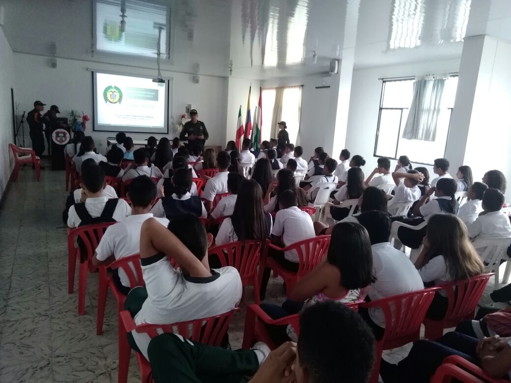 Comprometidos en la protección de los derechos de niños, niñas y adolescentes campañas-de-prevencion-colegios-infancia