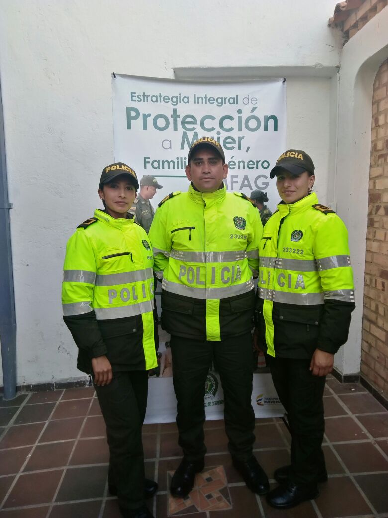 Una estrategia integral de protección a la Mujer, Familia y Género  campanas-proteccion-a-la-mujer