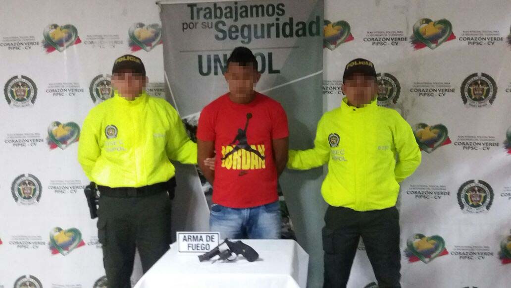 Nuestros uniformados continúan con la  ofensiva contra los actos que afectan la seguridad ciudadana Policía metropolitana captura presunto sicario conocido como “El Chino”