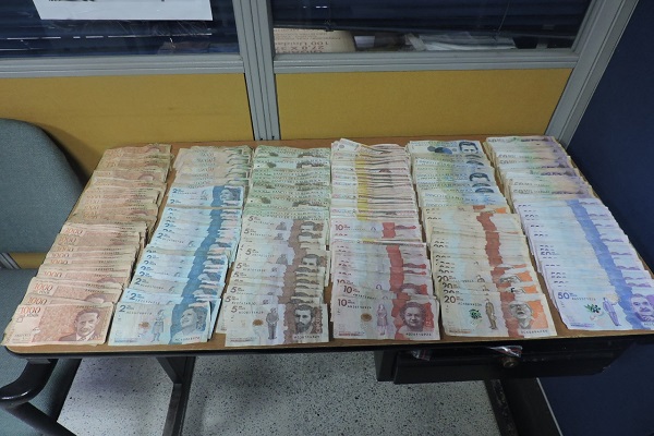 En una rápida reacción frustramos un robo y capturamos dos fleteros. En-una-rápida-reacción-frustramos-un-robo-y-capturamos-dos-fleteros.