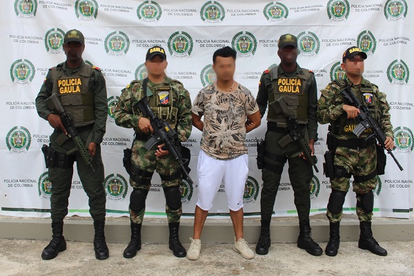 Capturamos a “paisorro” quien tenía circular azul por la Interpol Capturamos-a-“paisorro”-quien-tenía-circular-azul-por-la-Interpol