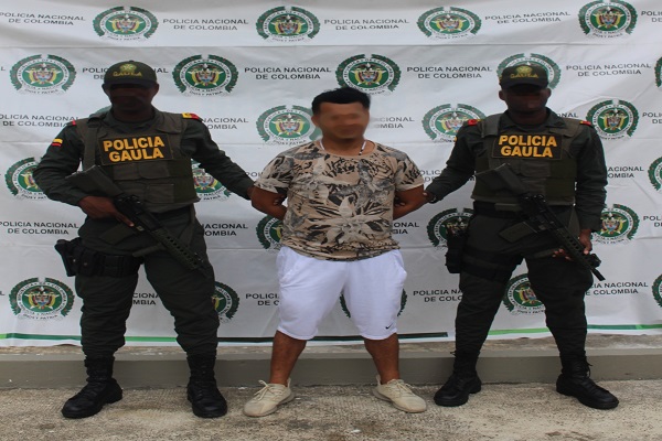 Capturamos a “paisorro” quien tenía circular azul por la Interpol Capturamos-a-“paisorro”-quien-tenía-circular-azul-por-la-Interpol