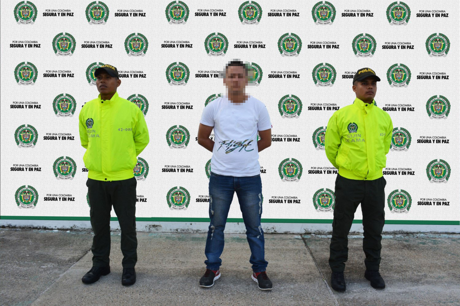 captura_circular_azul_interpol