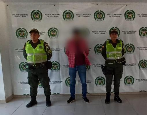 Captura en flagrancia por el delito de falsedad para obtener prueba de hecho verdadero