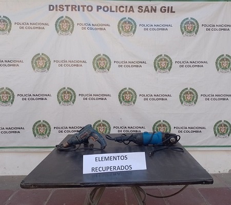 Aprovechándose que era empleado de un taller, un extranjero habría hurtado herramientas  una persona capturada-elementos incautados