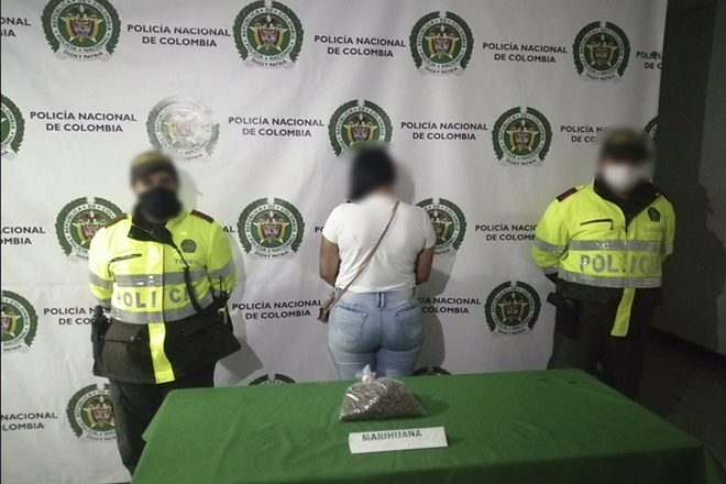 En hechos aislados fueron capturadas dos personas transportando estupefacientes