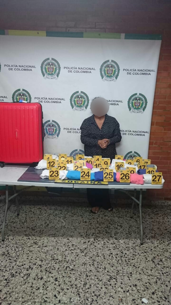 Capturada-mujer-que-pretendía-viajar-a-España-con-12-kilos-de-cocaína-en-su-equipaje Capturada-mujer-que-pretendía-viajar-a-España-con-12-kilos-de-cocaína-en-su-equipaje