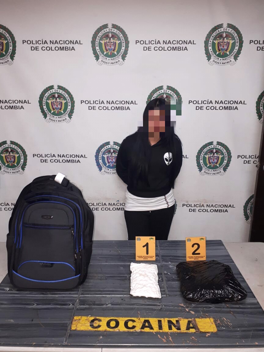 Capturamos-cuatro-personas-con-cocaína-en-el-aeropuerto-Internacional-El-Dorado Capturamos-cuatro-personas-con-cocaína-en-el-aeropuerto-Internacional-El-Dorado