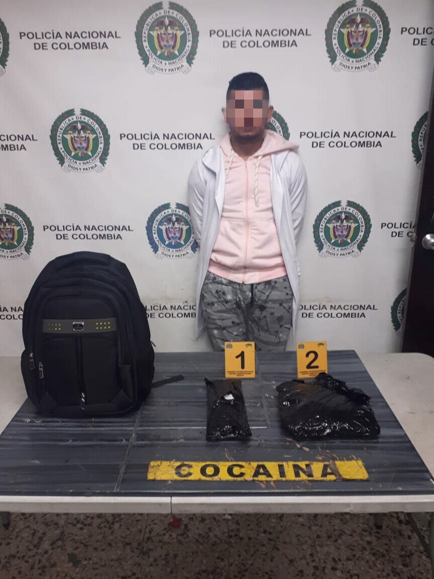 Capturamos-cuatro-personas-con-cocaína-en-el-aeropuerto-Internacional-El-Dorado Capturamos-cuatro-personas-con-cocaína-en-el-aeropuerto-Internacional-El-Dorado