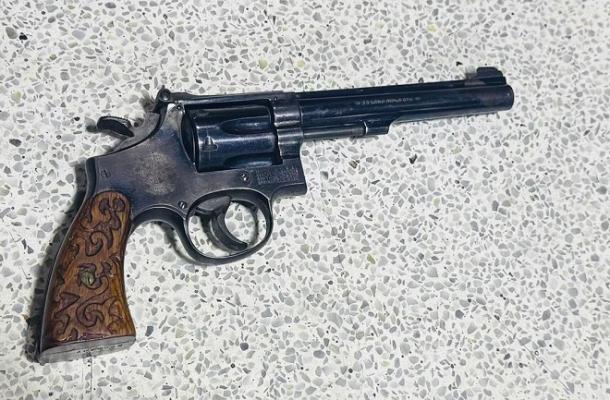 lo capturaron en flagrancia con un arma de fuego Capturado un hombre por porte ilegal de armas de fuego