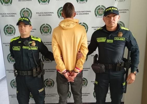 por porte de estupefacientes fue capturado un ciudadano en flagrancia en Manizales Capturado en flagrancia por porte de estupefacientes